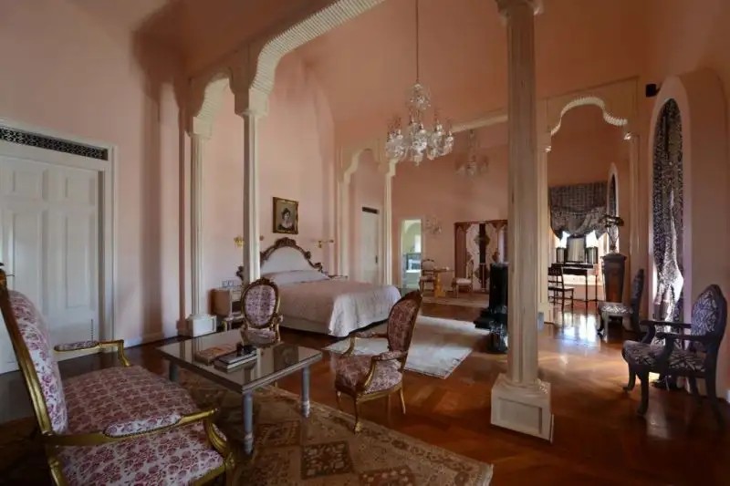 LA MAISON BLEUE