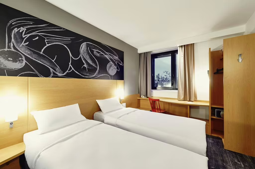 IBIS YEREVAN CENTER