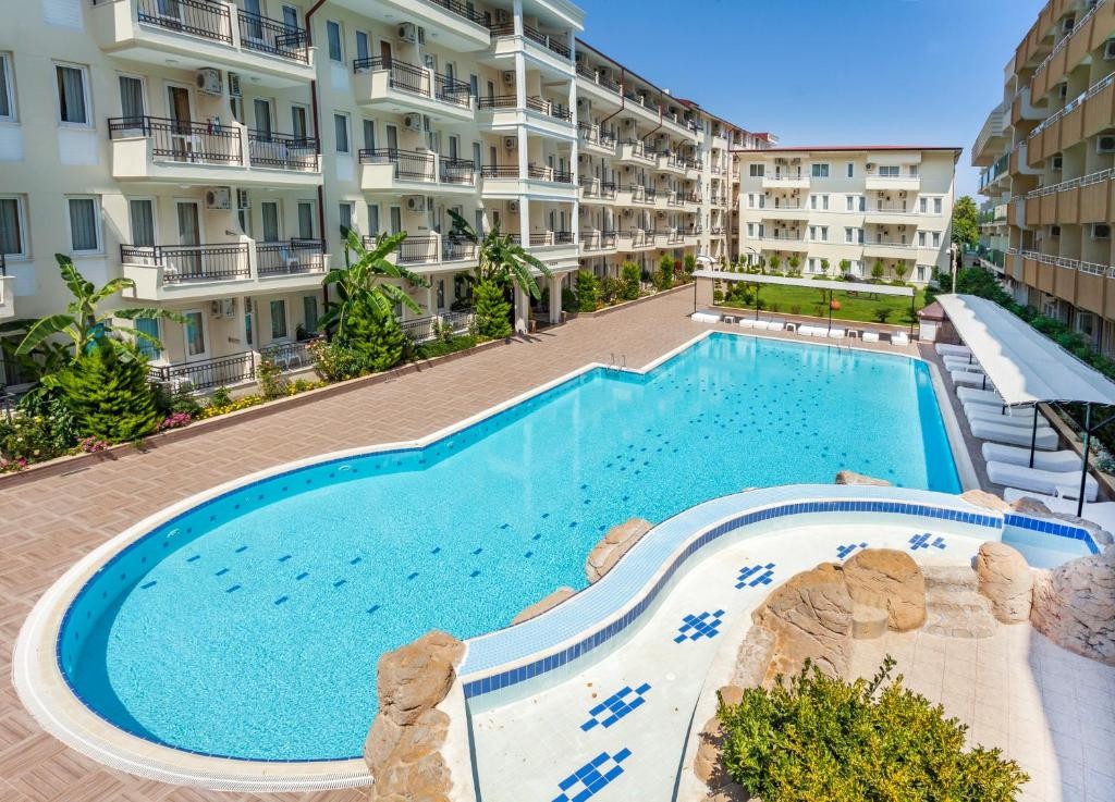 CLUB HOTEL BELPINAR