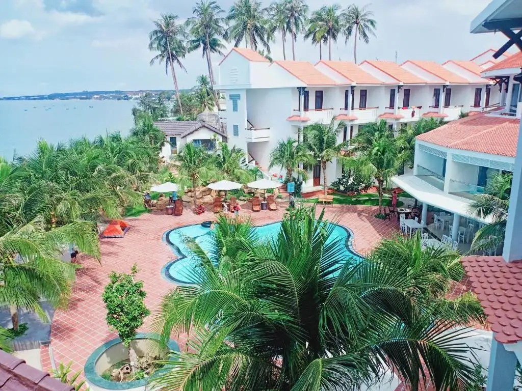 PACIFIC BEACH RESORT
