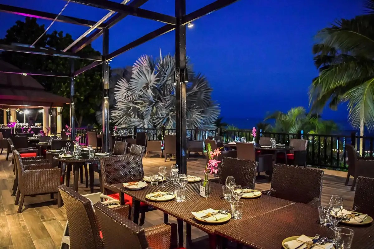 PULLMAN PHUKET PANWA BEACH RESORT (EX. RADISSON PLAZA RESORT PANWA BEACH)