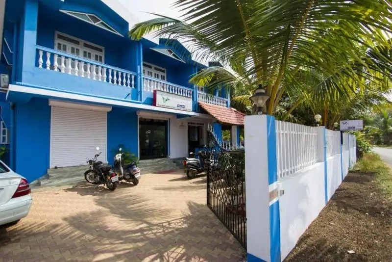 VEENIOLA HOLIDAY HOME