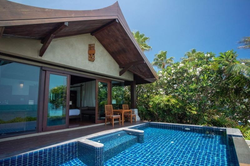 pool villa beach side
