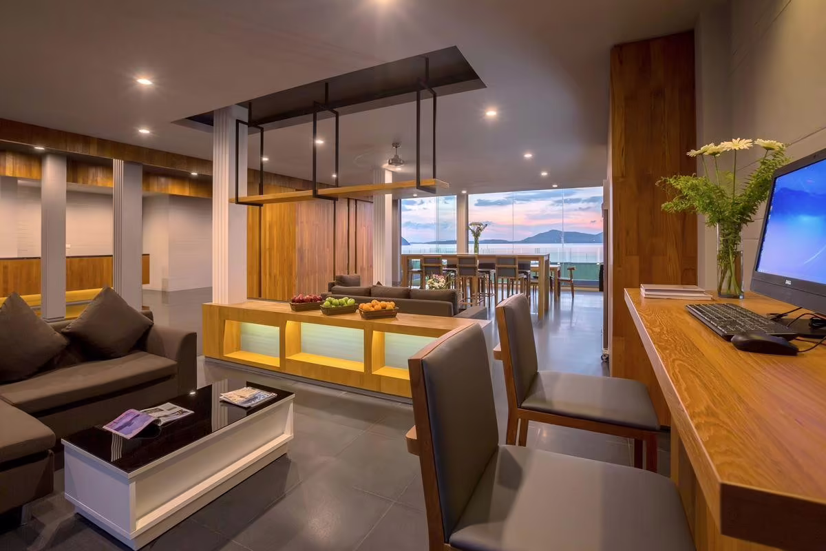 X10 SUITES