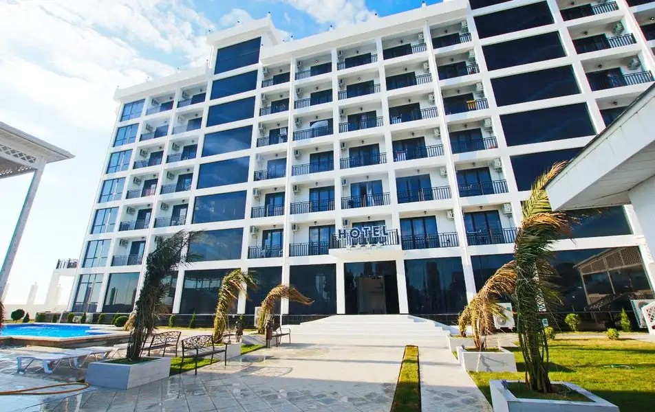 PARADISE BEACH HOTEL