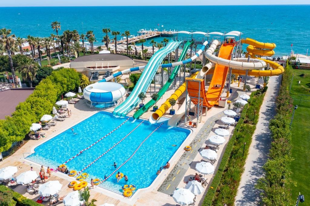 BELLIS DELUXE HOTEL