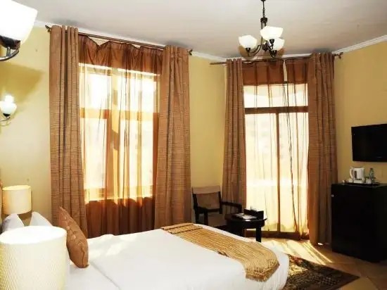 AL JAZEERA ROYAL HOTEL