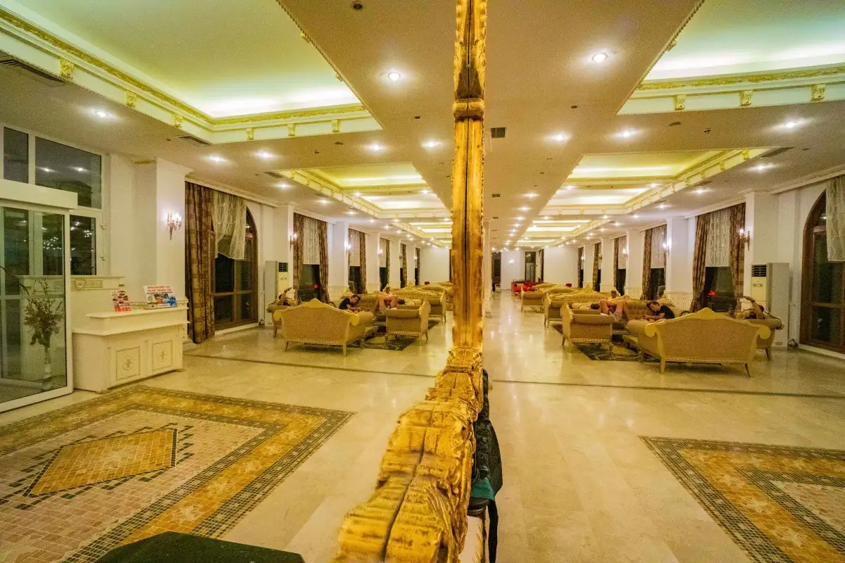 FUN HILL RESORT HOTEL (EX. LARINA RESORT & SPA)