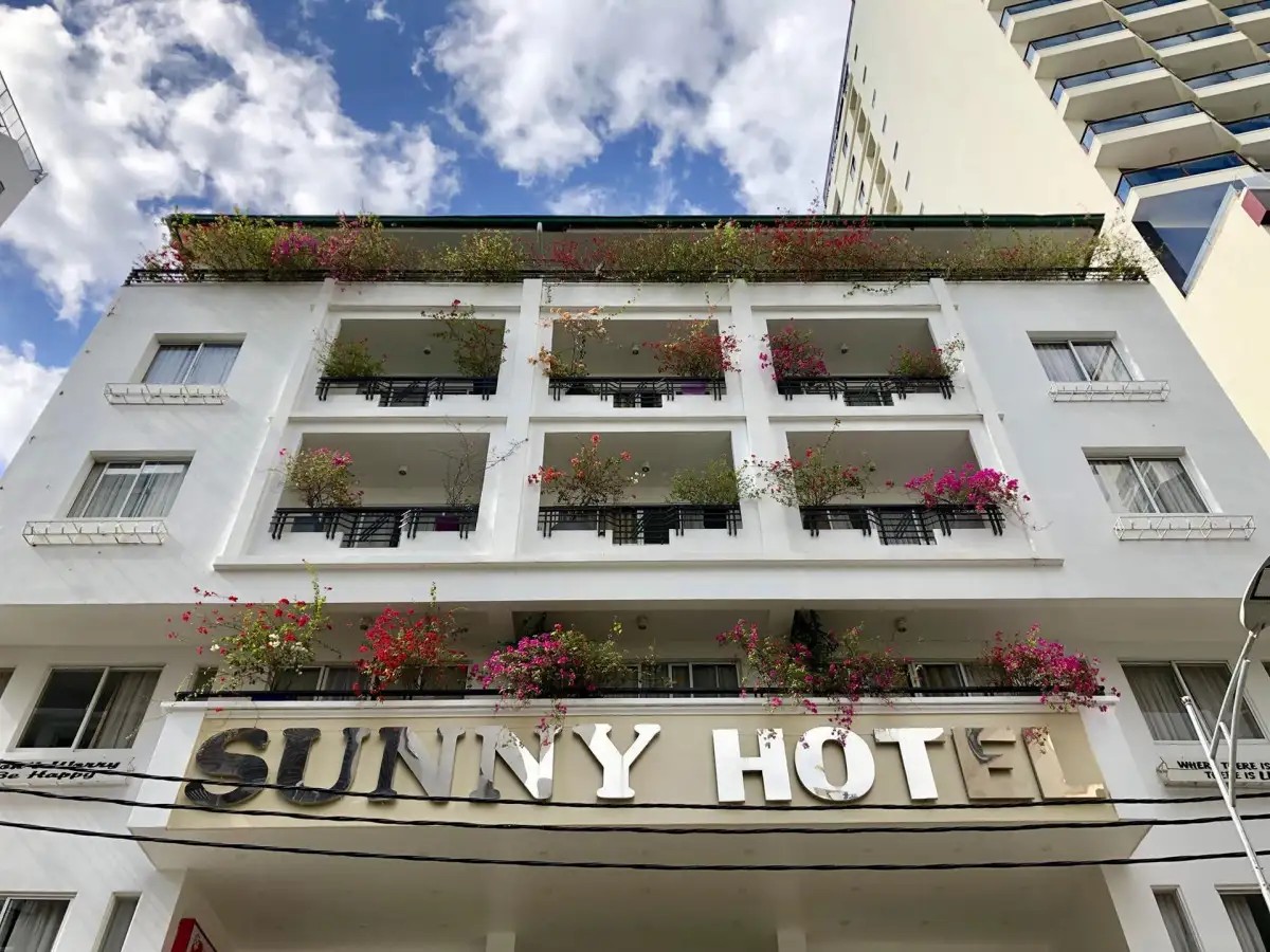 SUNNY