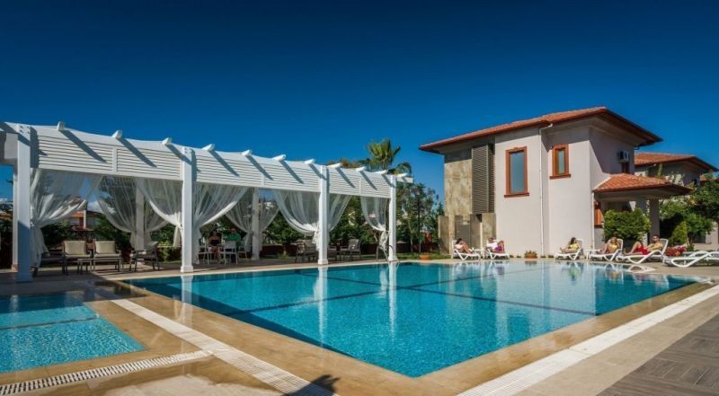 VISTA VILLAS & SUITES