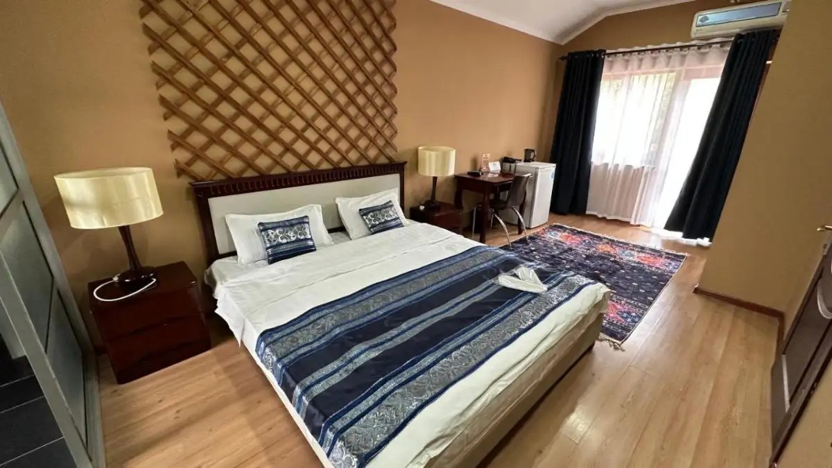 BAIKHAN HOTEL (БАЙХАН)