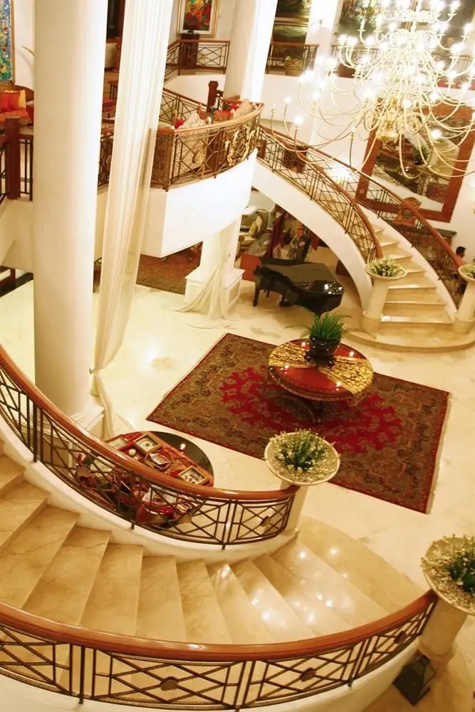 THE MANSION