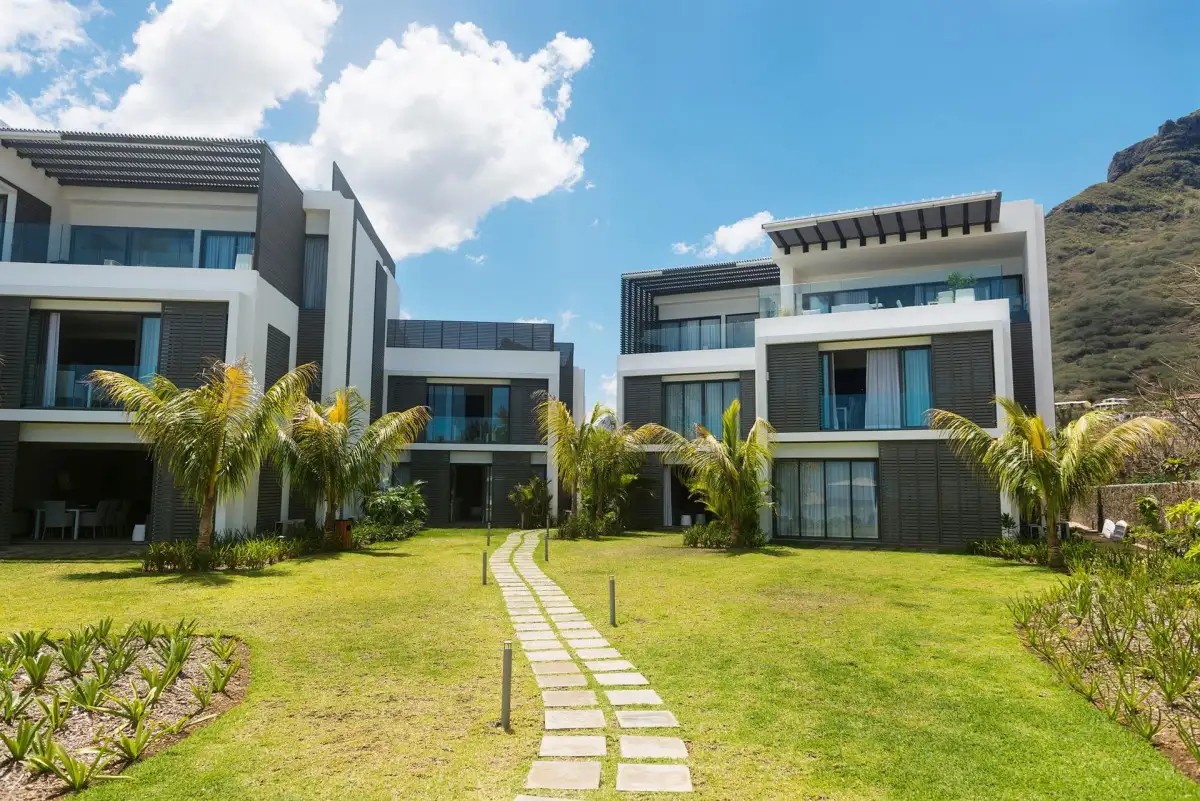 ESPLANADE APARTMENTS