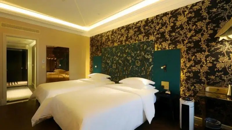 JINJIANG METROPOLO SHANGHAI XINTIANDI HOTEL