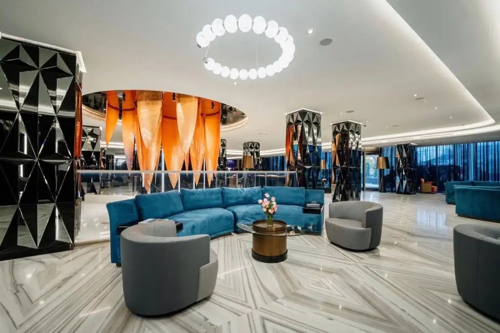 SEVEN VISIONS HOTEL THE DVIN