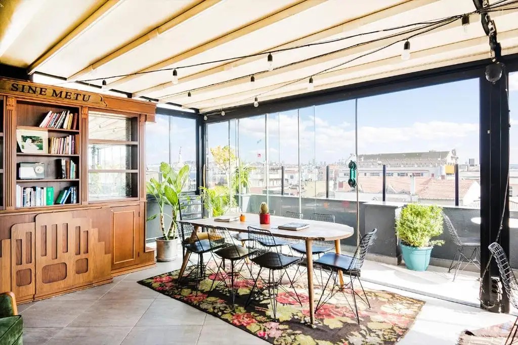 SUB KARAKOY HOTEL