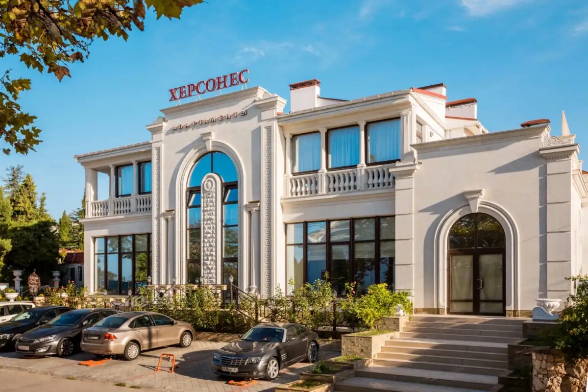 АПАРТАМЕНТЫ ХЕРСОНЕС