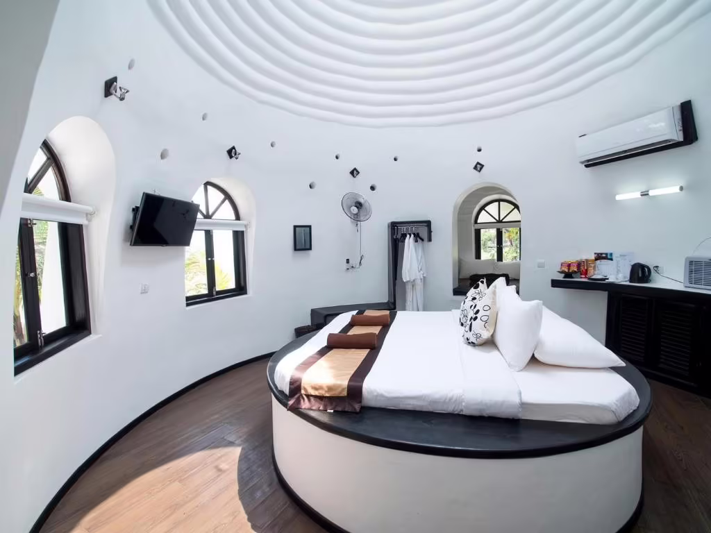MOONLIGHT RESORT