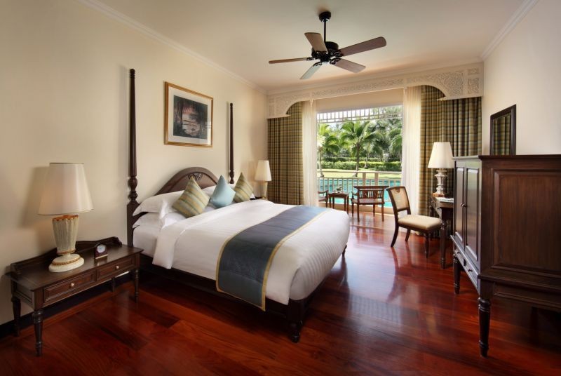 pool suite