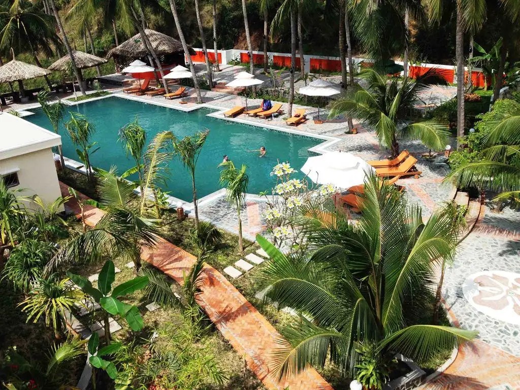 GREEN HILL RESORT