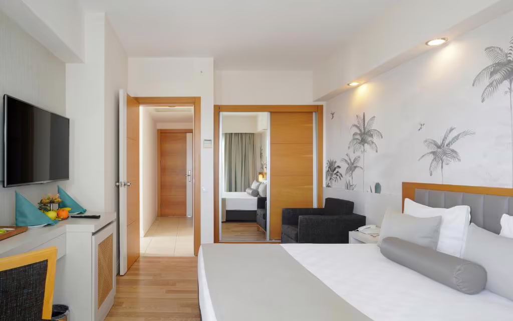 SIDE ALUNA (EX. DIAMOND BEACH HOTEL)