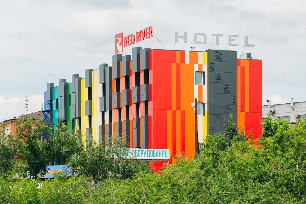 RED RIVER HOTEL