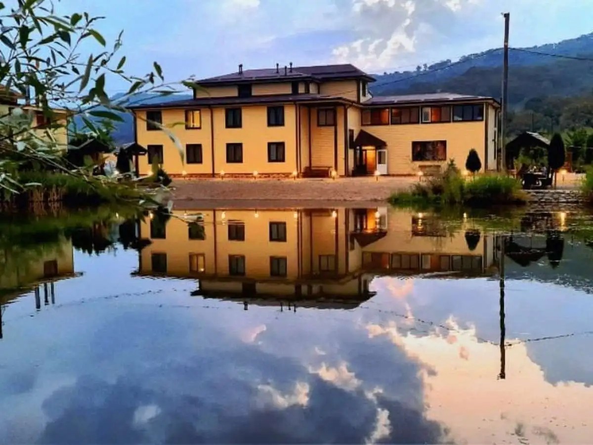 TRAVEL HOTELS ГОРНОЕ ОЗЕРО