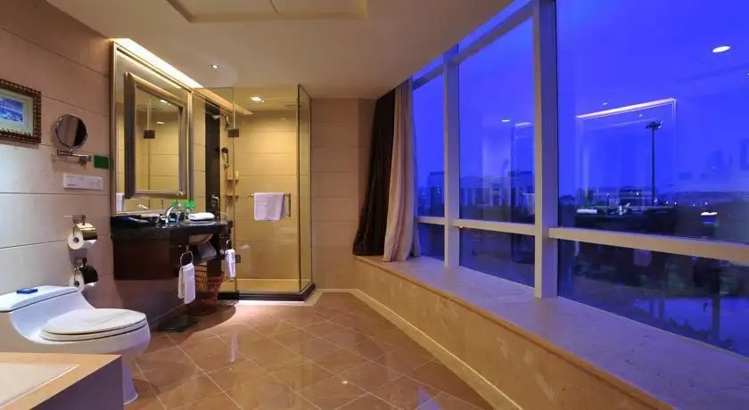 ROYAL MARINA PLAZA
