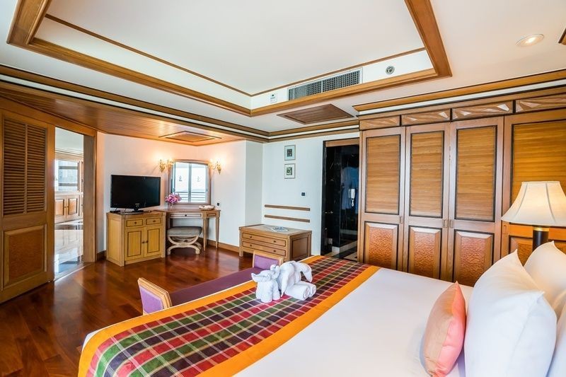 1 bedroom regency suite