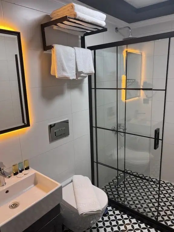 LOFT PLUS HOTEL