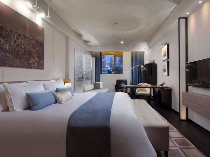 deluxe suite king