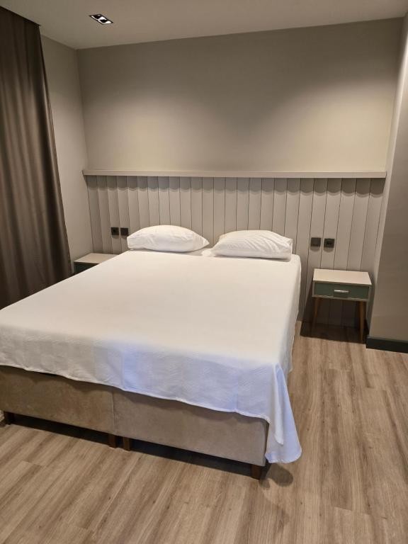 MEYDE PLUS SUITES