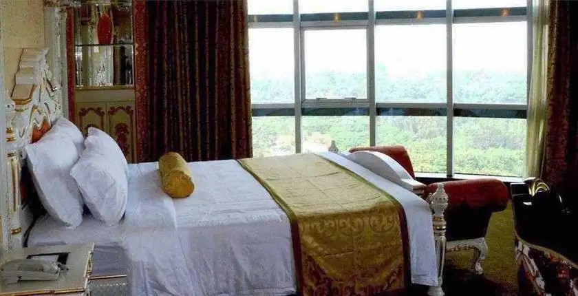 NANYANG ROYAL