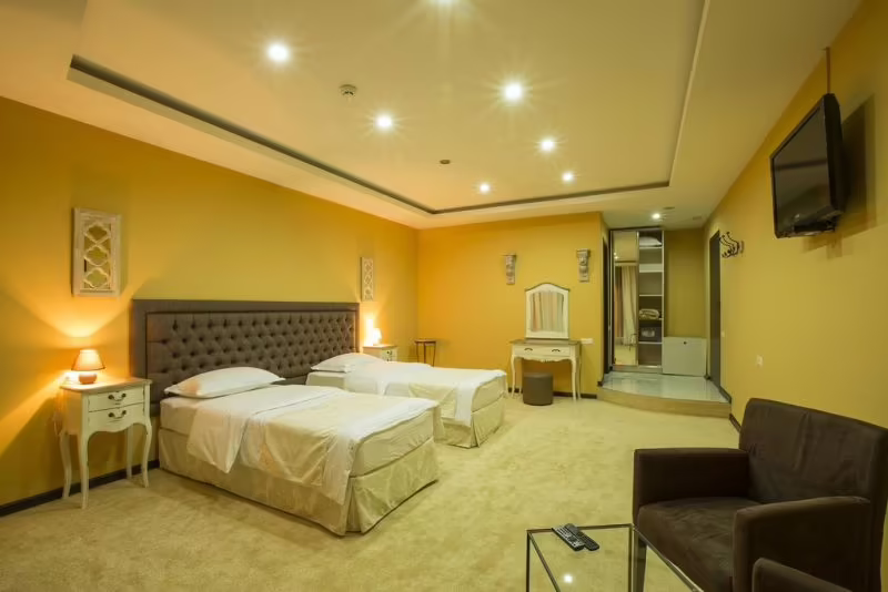 AMBER HOTEL