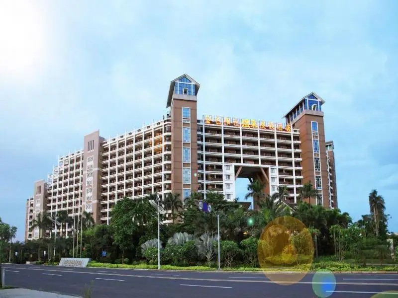 GOLDEN SUNSHINE HOTSPRING RESORT