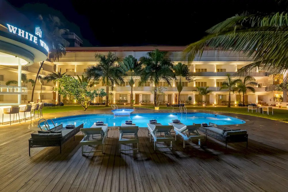 WHITE WHARF BEACH RESORT