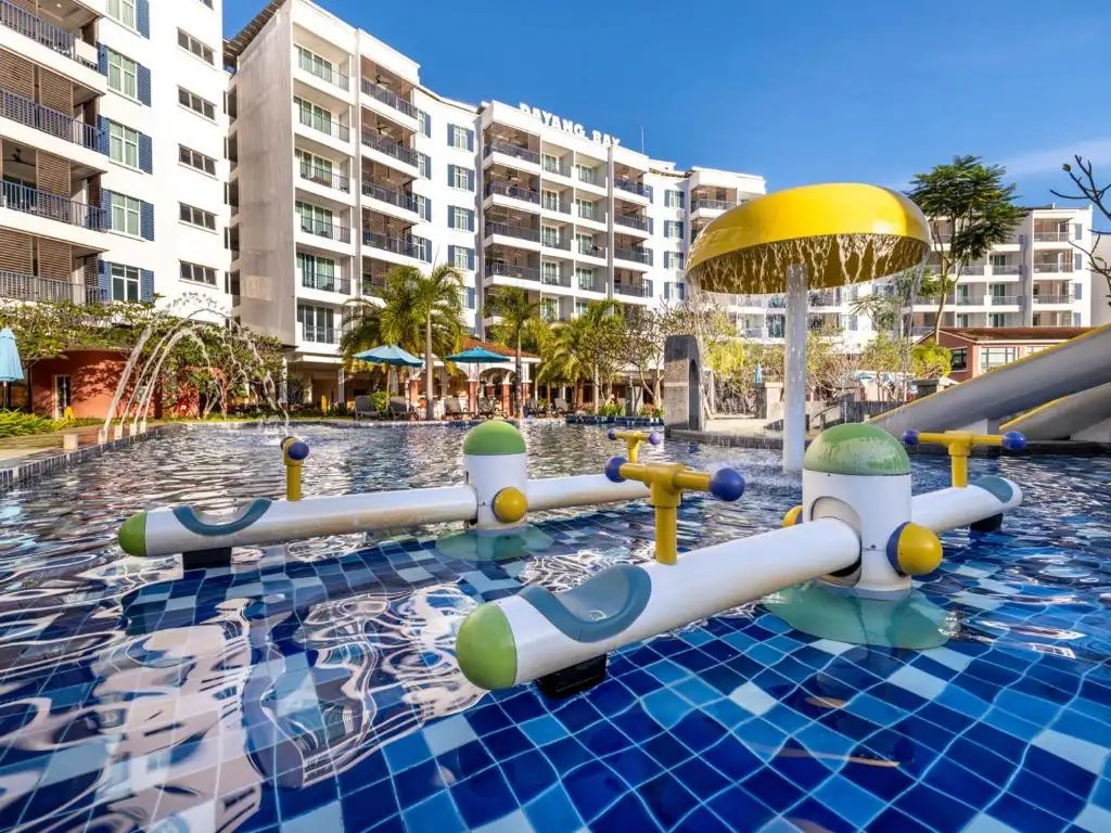 DAYANG BAY APARTMENT & RESORT