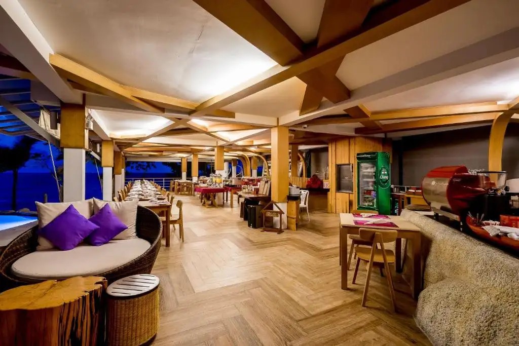 WHITE SAND SAMUI RESORT