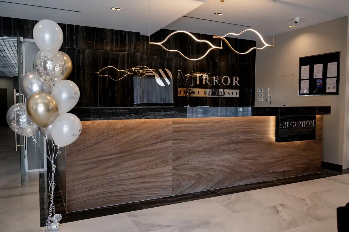 MIRROR LIGHT (EX. MIRROR LIGHT RESIDENCE)