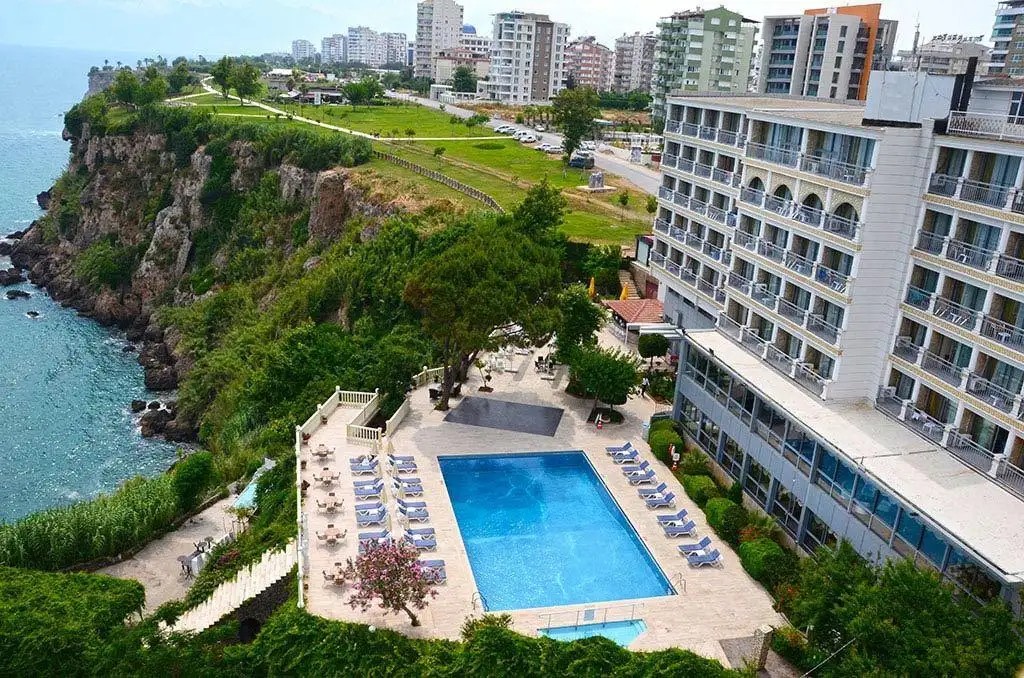 LARA HOTEL