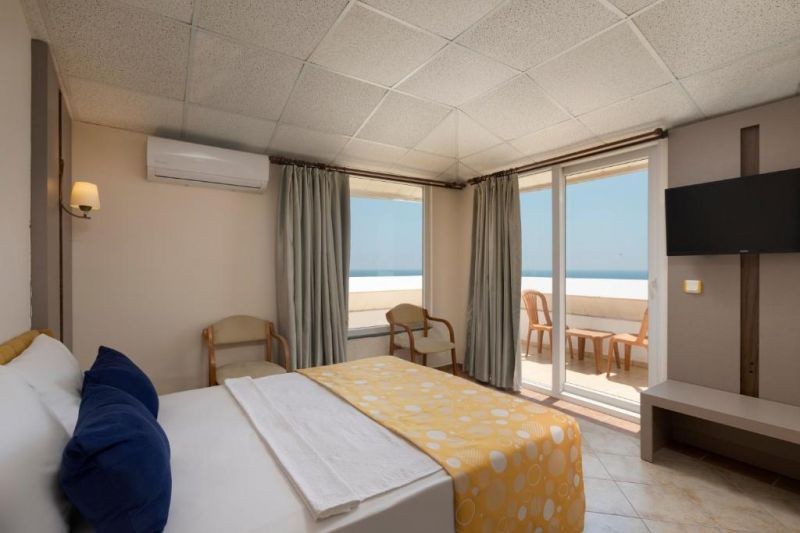 standard side sea view