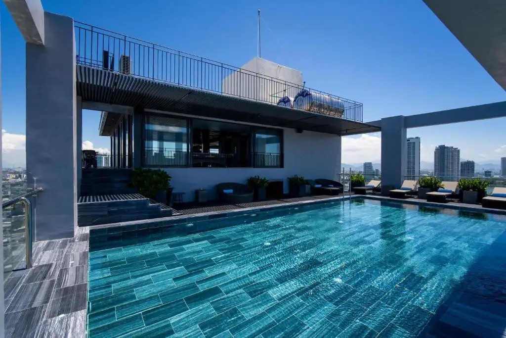 LUXTERY HOTEL
