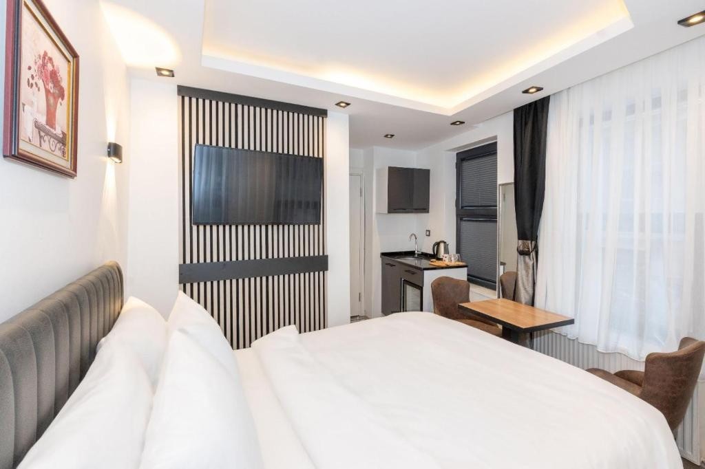 BOUTIQUE 360 SUITE 