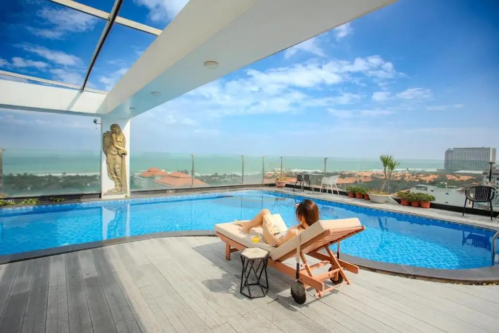 SEA PHOENIX HOTEL
