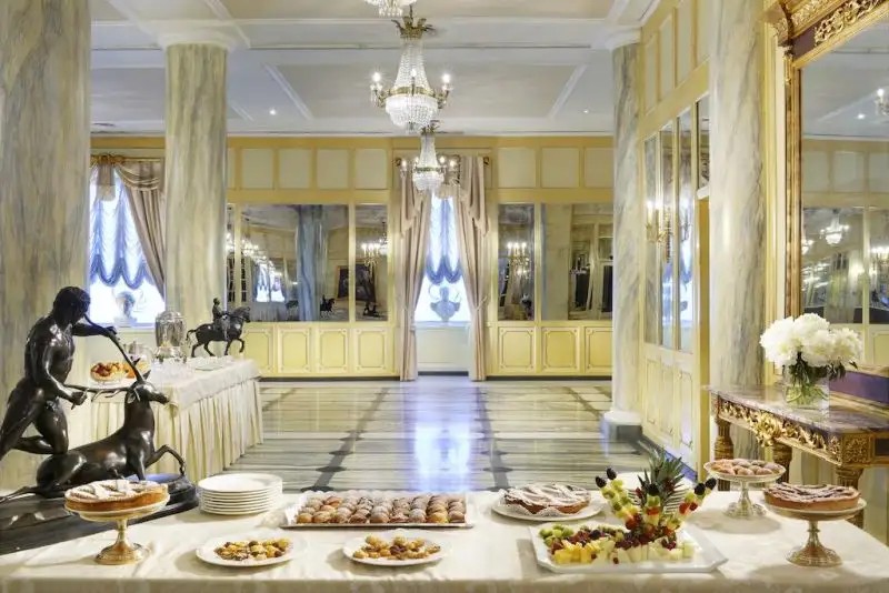 GRAND HOTEL PARKERS