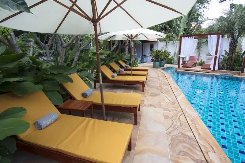 PALACE GATE HOTEL