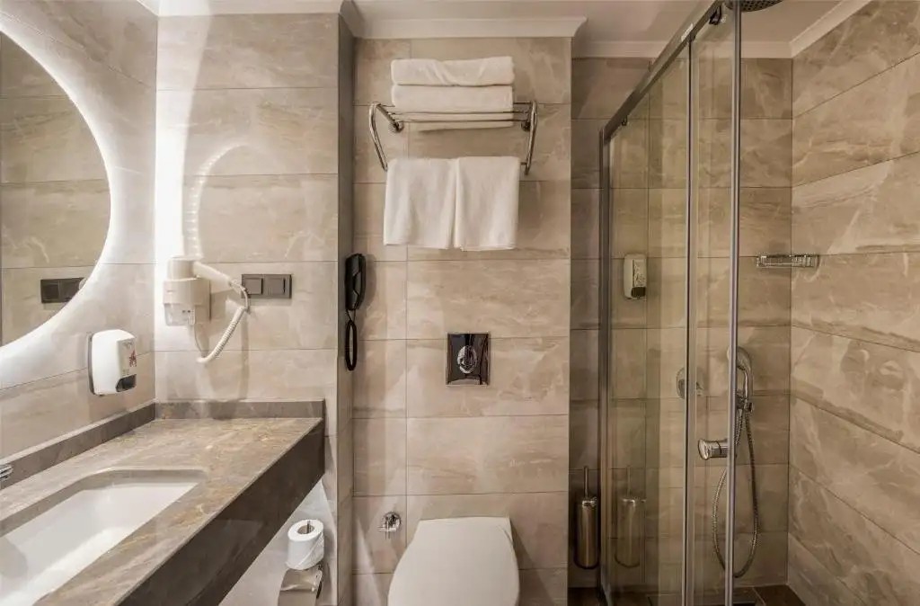 KLEOPATRA RIVIERA ZEN ADULTS ONLY 16+