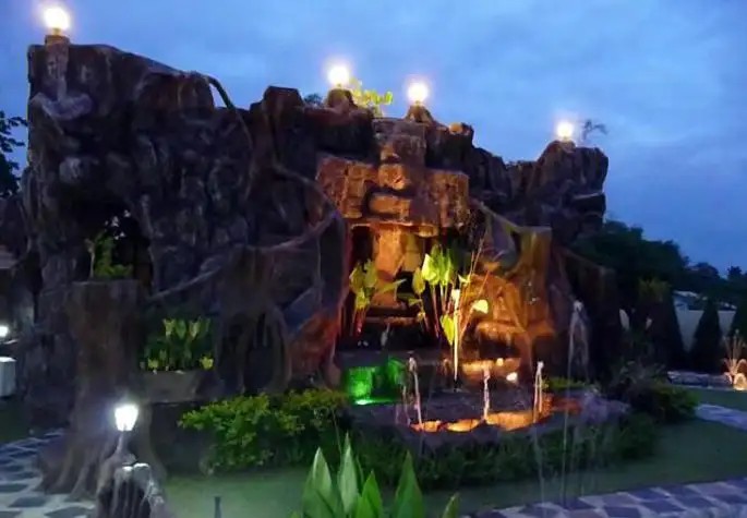 ROBIN HOOD RESORT