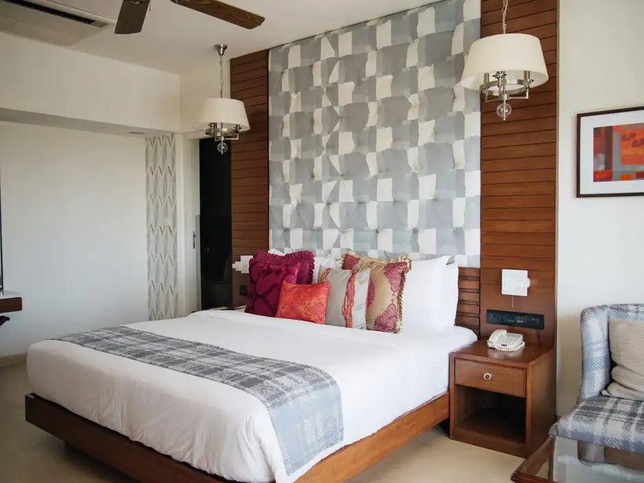 ACRON WATERFRONT RESORT