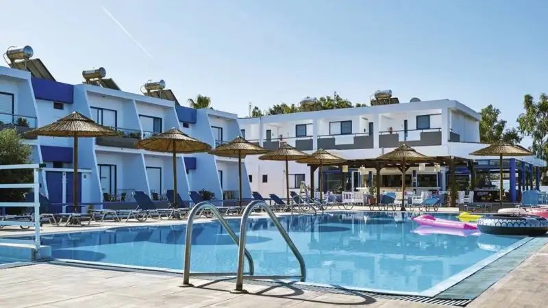SMARAGDI HOTEL & APARTMENTS